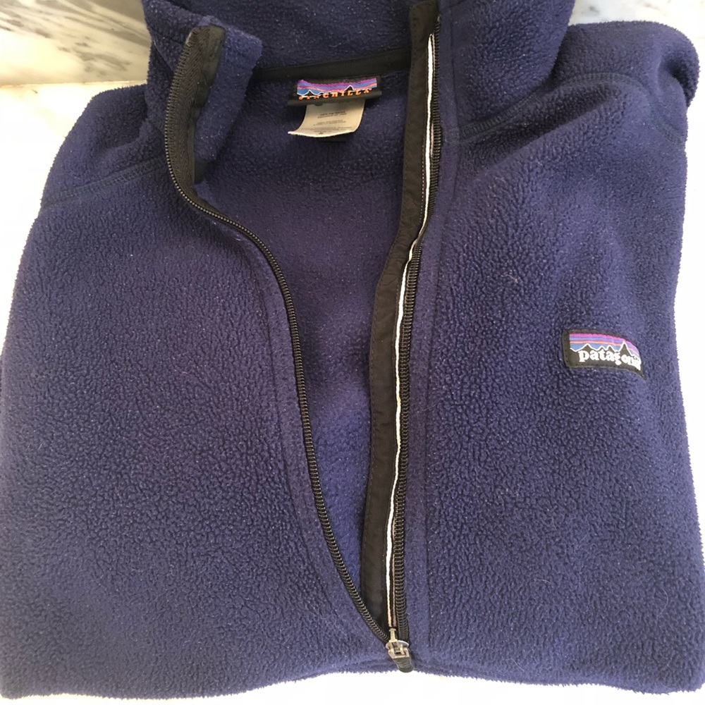Men’s Navy Patagonia Synchilla fleece!